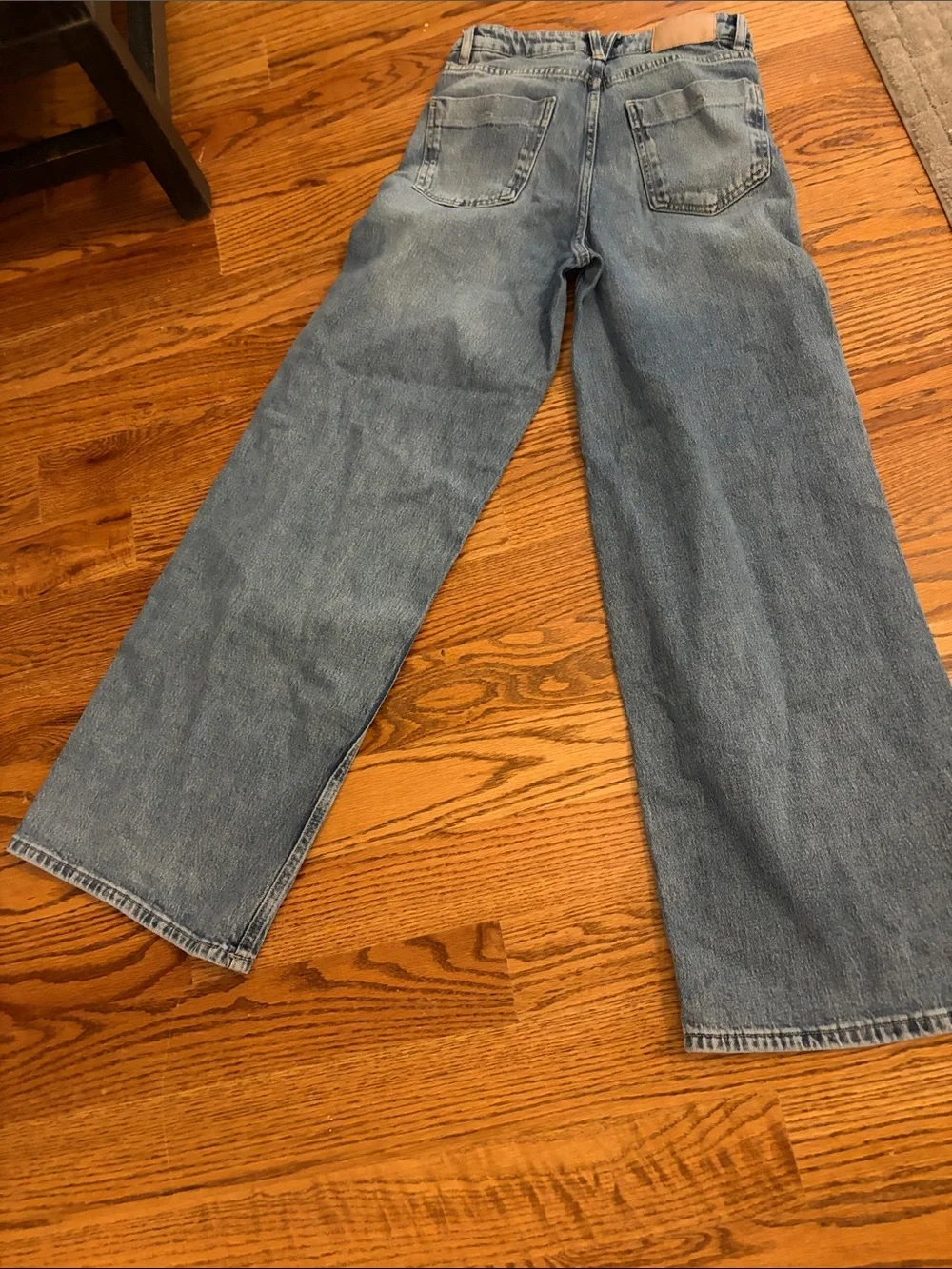 Zara Medium Blue Denim Jeans with Silver Button